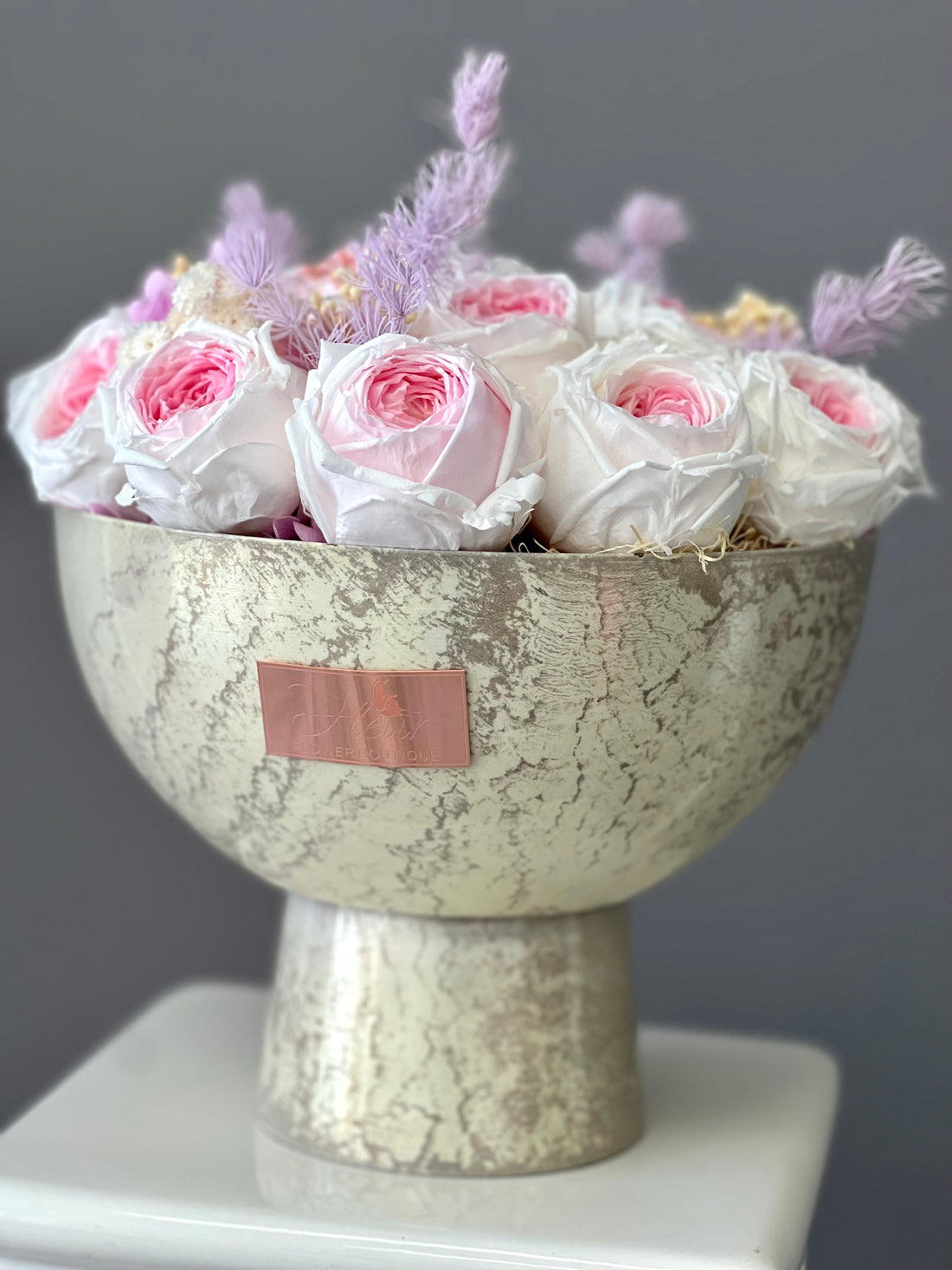 Eternal Ikebana Rose Vase: Preserved Roses